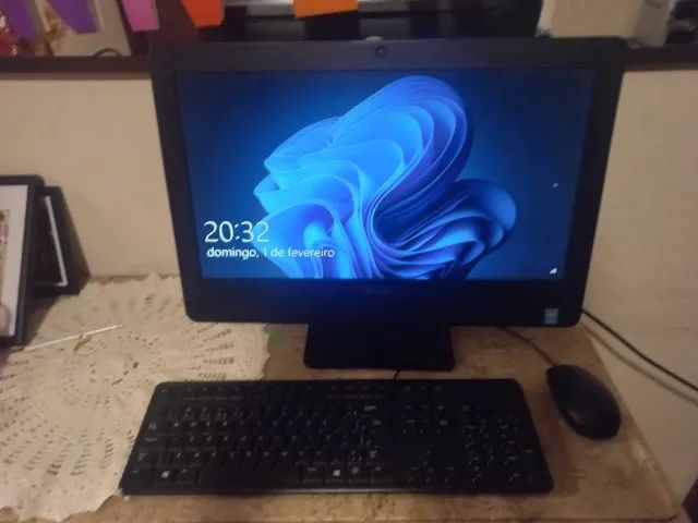 PC Dell All-in-One - 480GB HD 4GB RAM - Windows 10