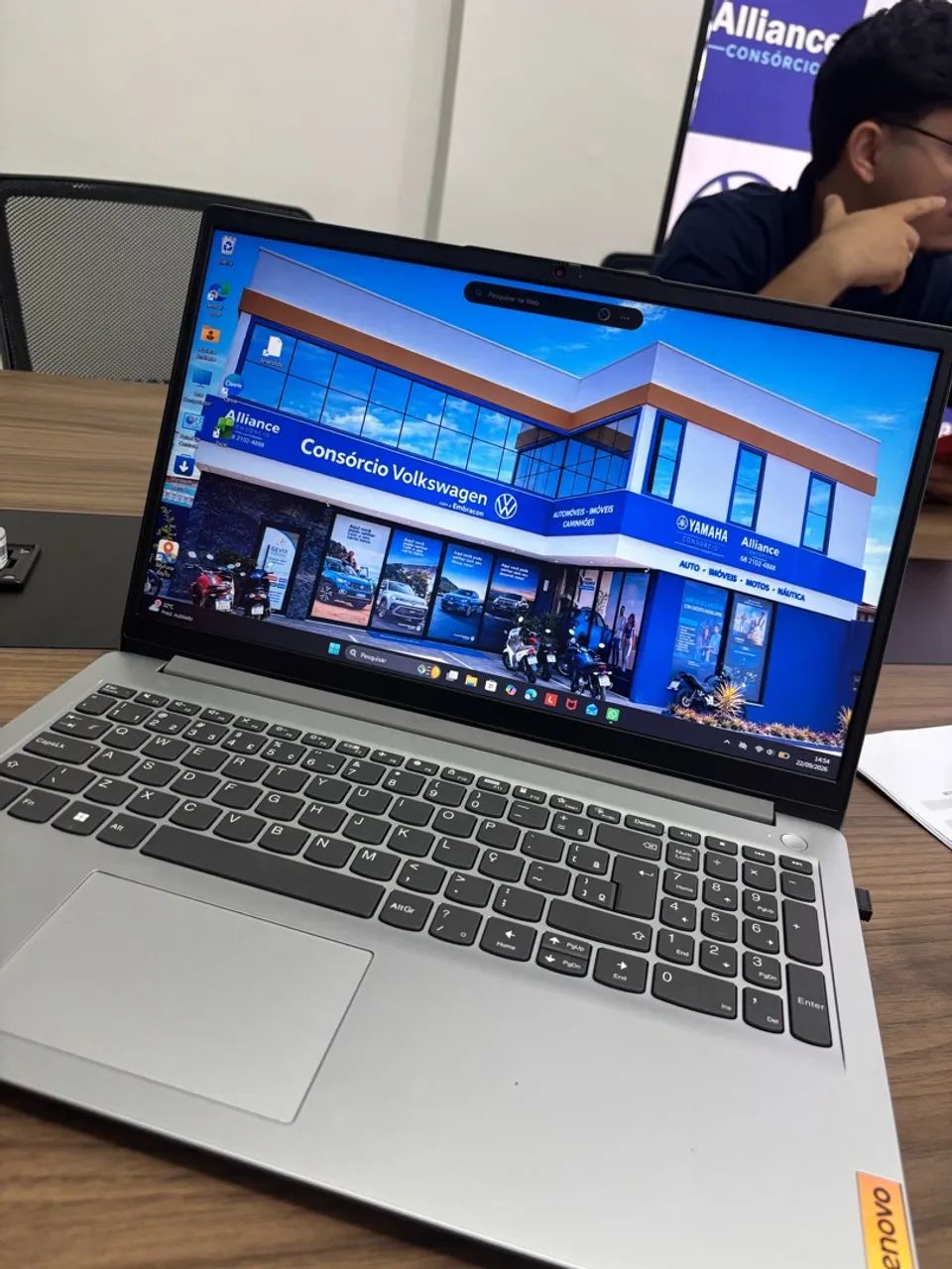 Vendo notebook Lenovo 
