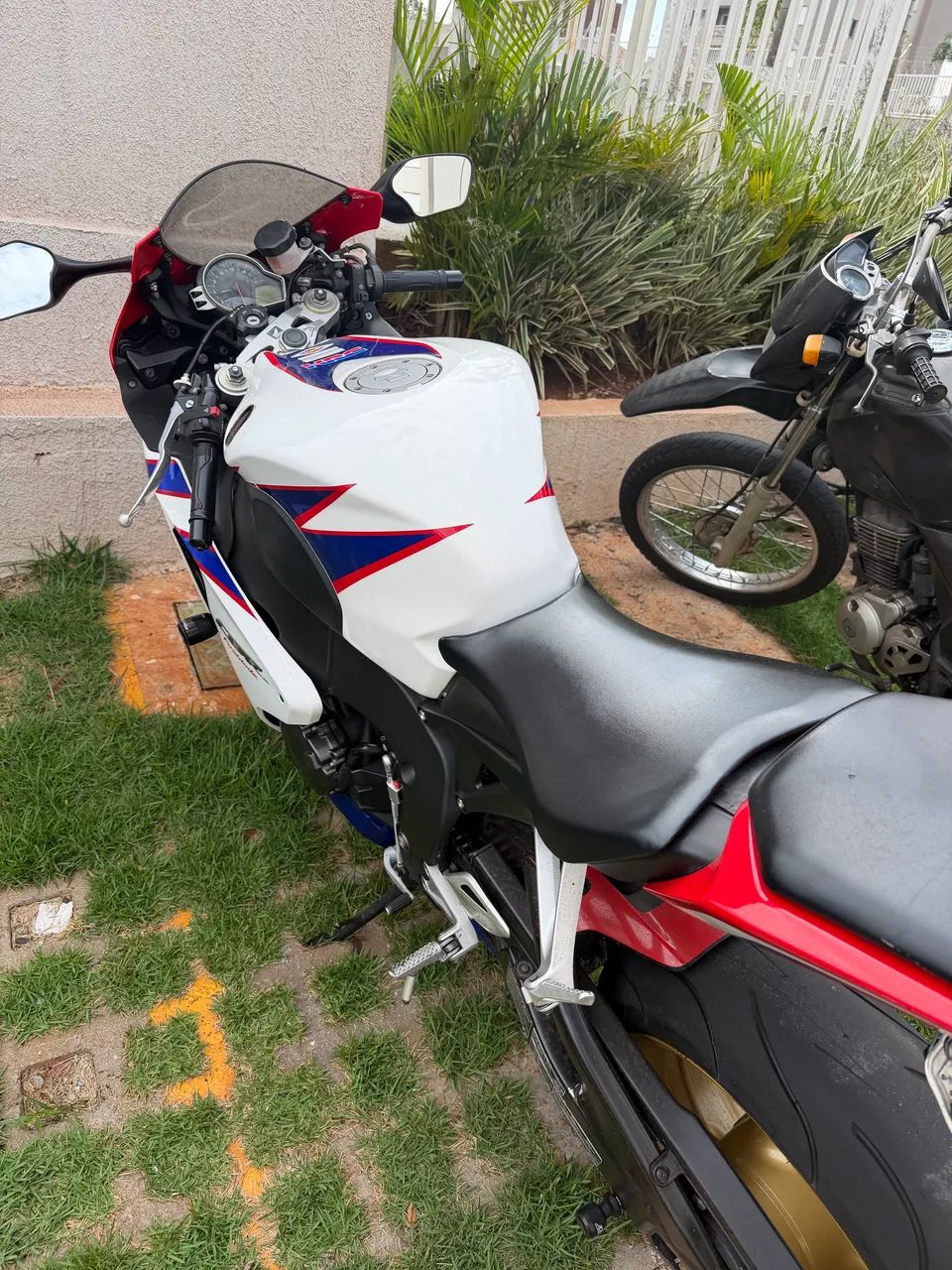 CBR1000rr - Foto 4