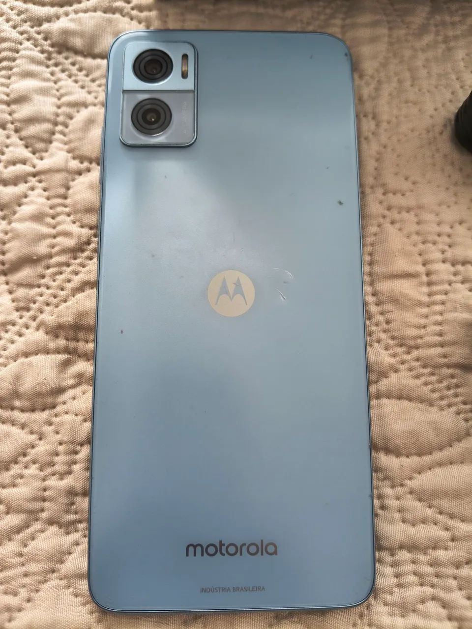 Celular motorola E22 / usado - Foto 3
