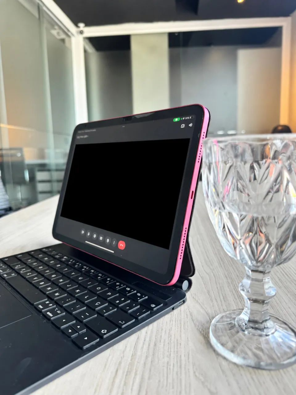 iPad 10 + teclado de brinde 