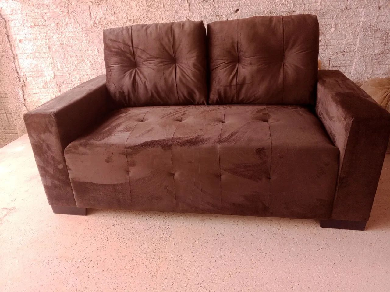 SOFÁ DE TRÊS LUGARES 