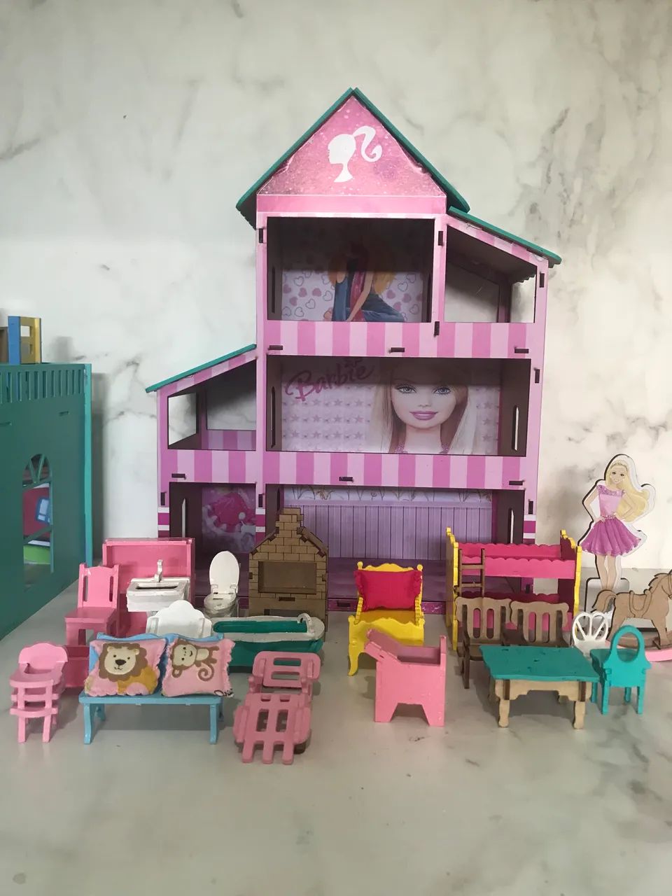Casa d boneca em madeira  - Foto 3