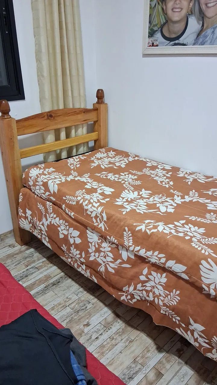 Cama de solteiro de madeira e colchão ortopédico  - Foto 3