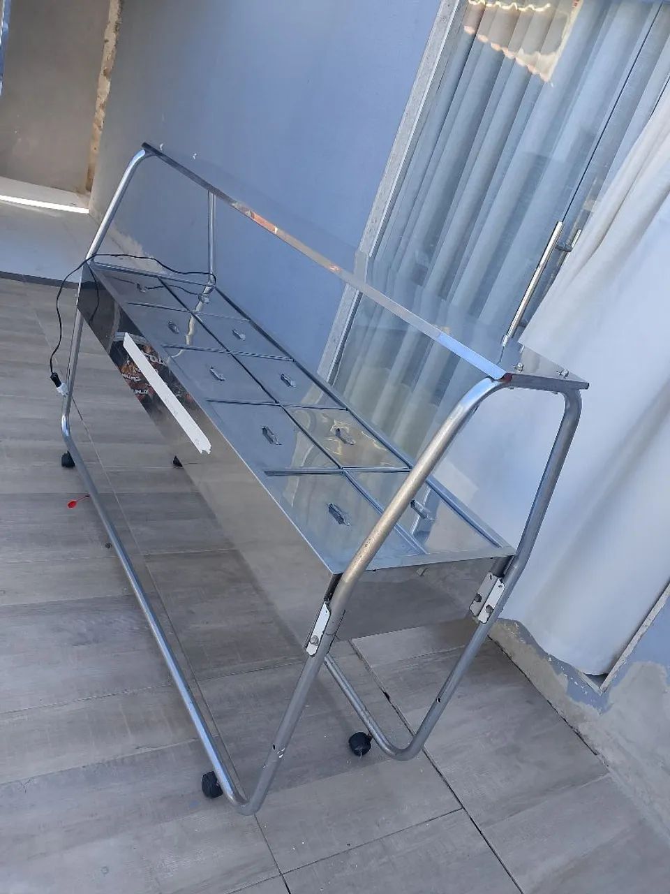 Vende self-service de 10 Cubas 