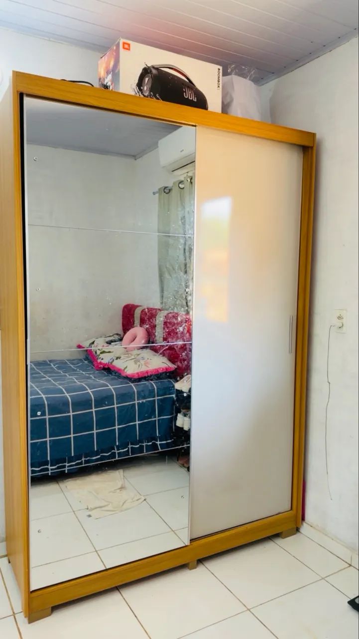 Vendo guarda-roupa seminovo 