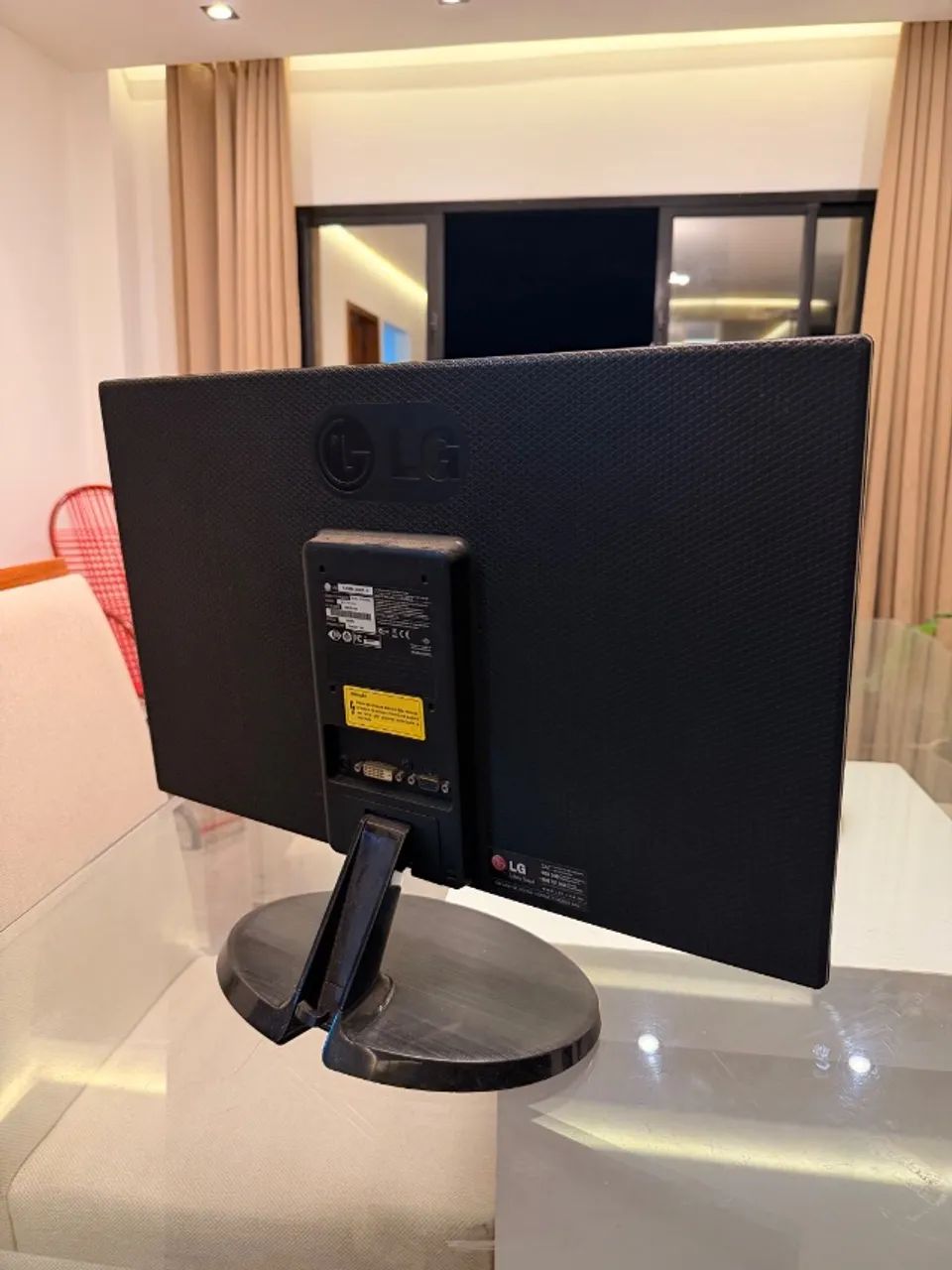 VENDE-SE MONITOR LG FUNCIONANDO PERFEITAMENTE  - Foto 3
