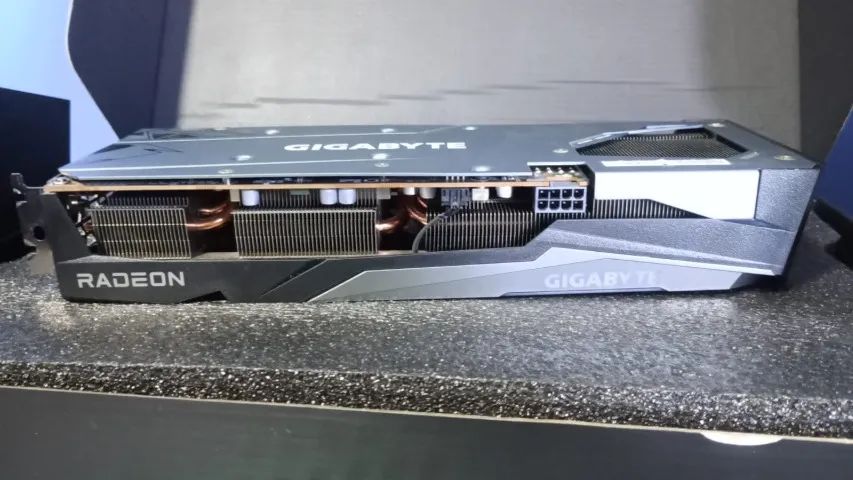 Placa de Vídeo Gigabyte RX7600 Gaming OC Triple Fan 8gb - Foto 3