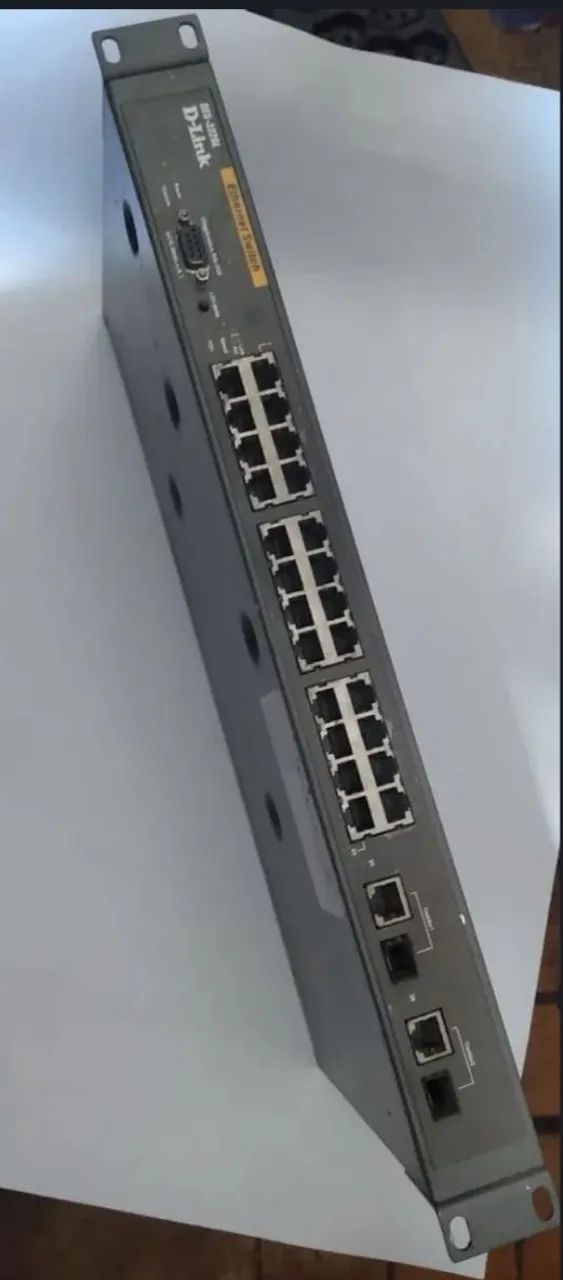 Switch Ethernet D- Link Des - 3226L Usado - Foto 3