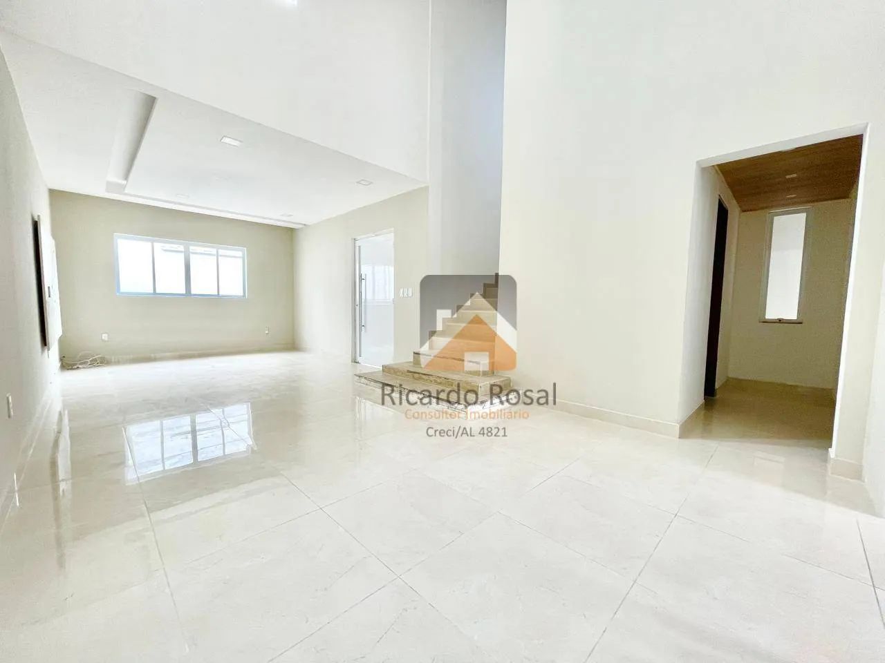 Casa reformada no Santo Eduardo c/ 3 quartos e 160m² de área total!!!