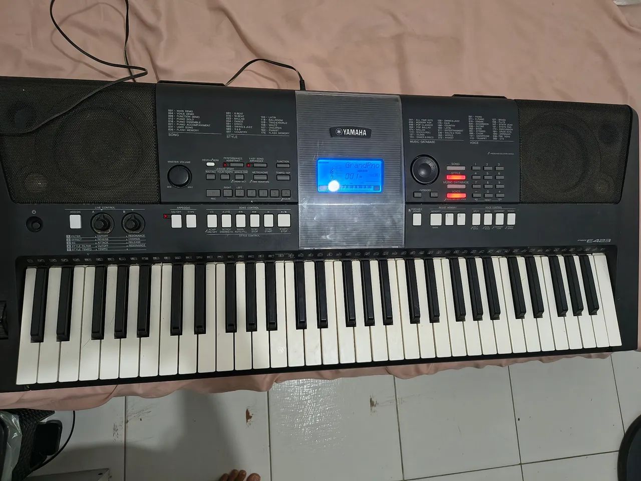 Teclado arranjador Yamaha PSR- E423