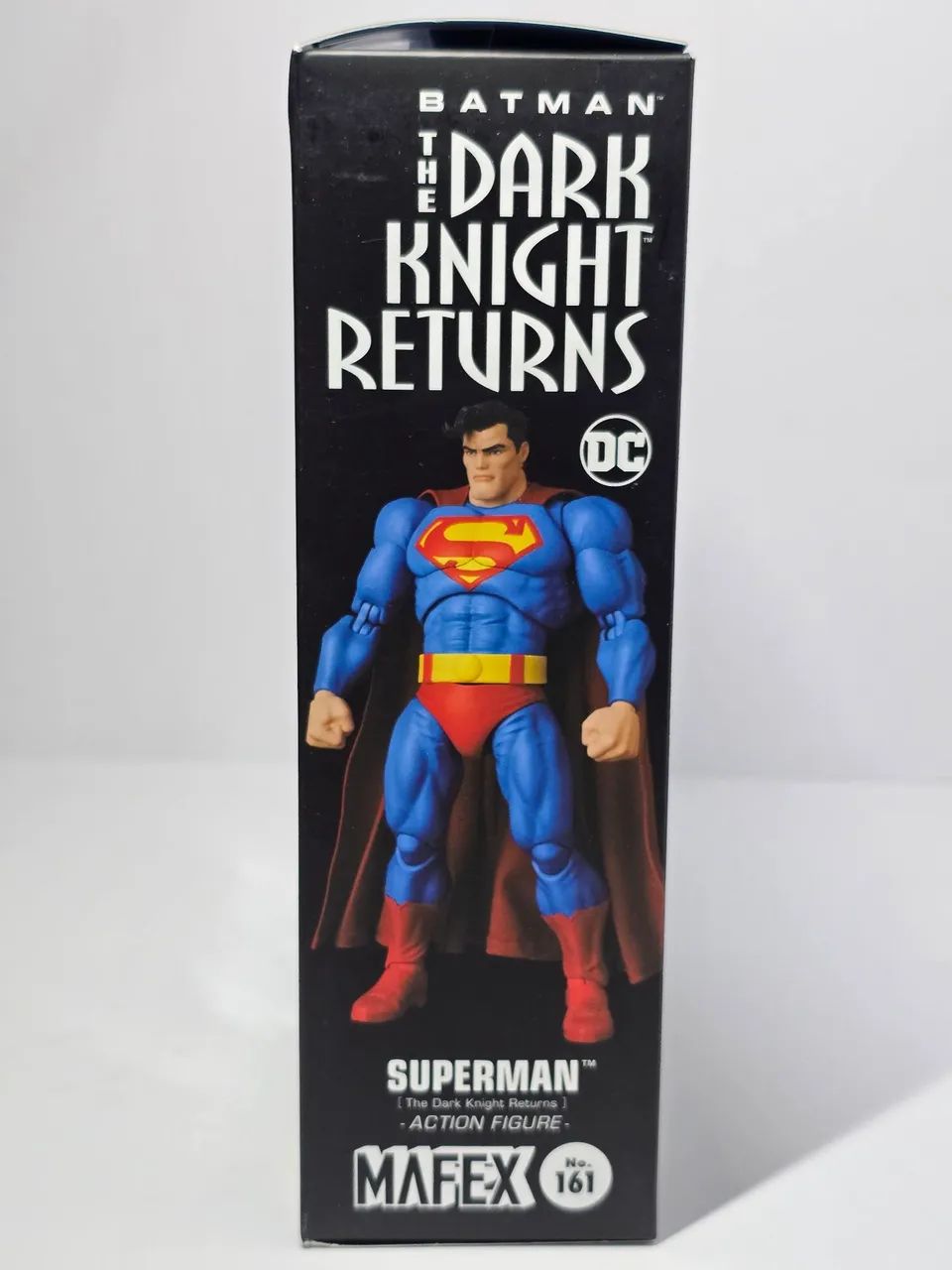 Superman de Batman Dark Knight Returns Mafex original lacrado