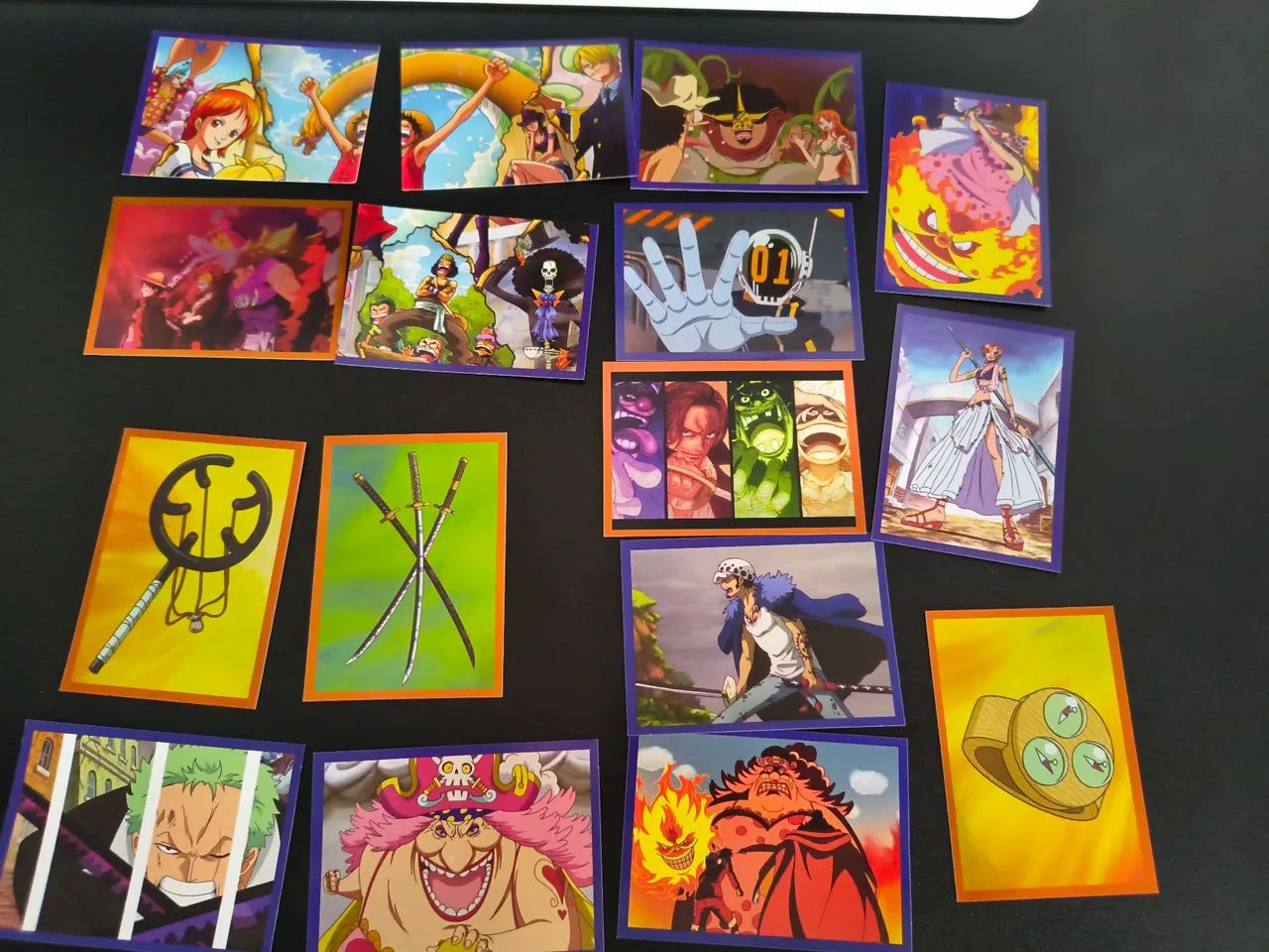 16 figurinhas One Piece 
