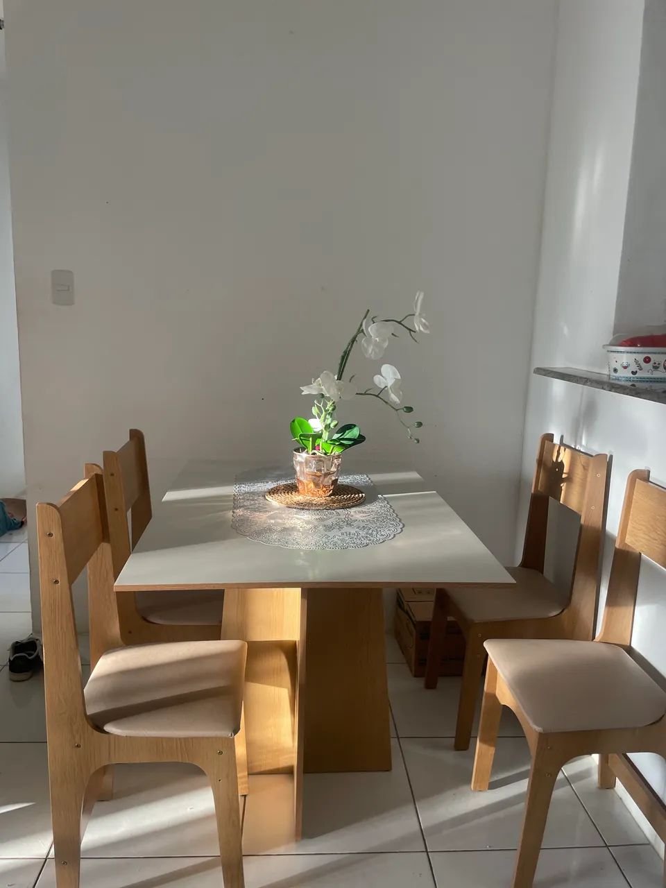 Mesa semi nova, pouquíssimo tempo de uso 