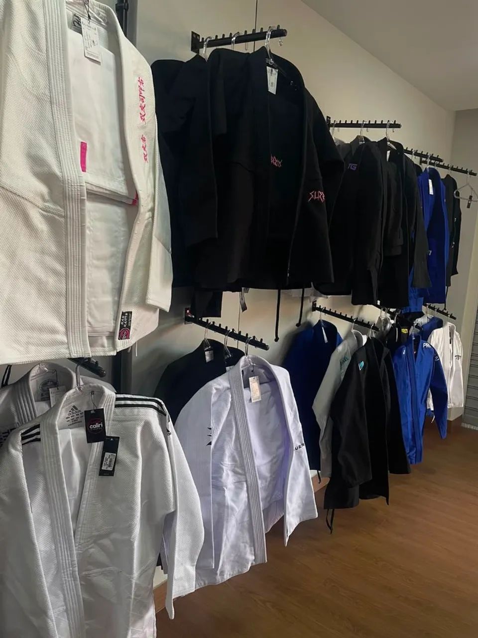 Loja de Jiu-Jitsu e Judô,  kimonos e artes marciais.  - Foto 2