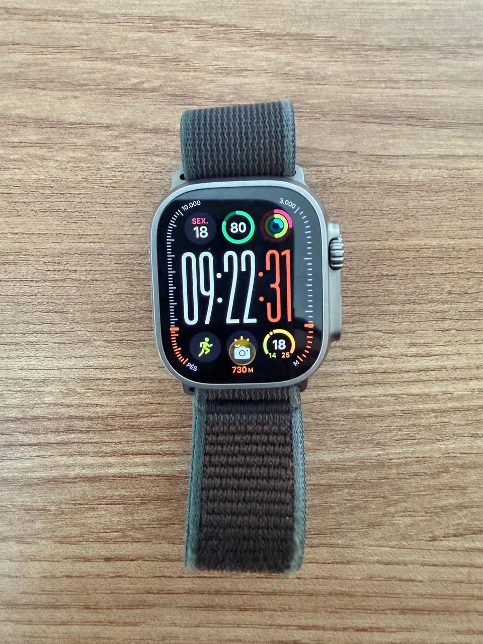 Apple Watch Ultra 2 - Titânio 