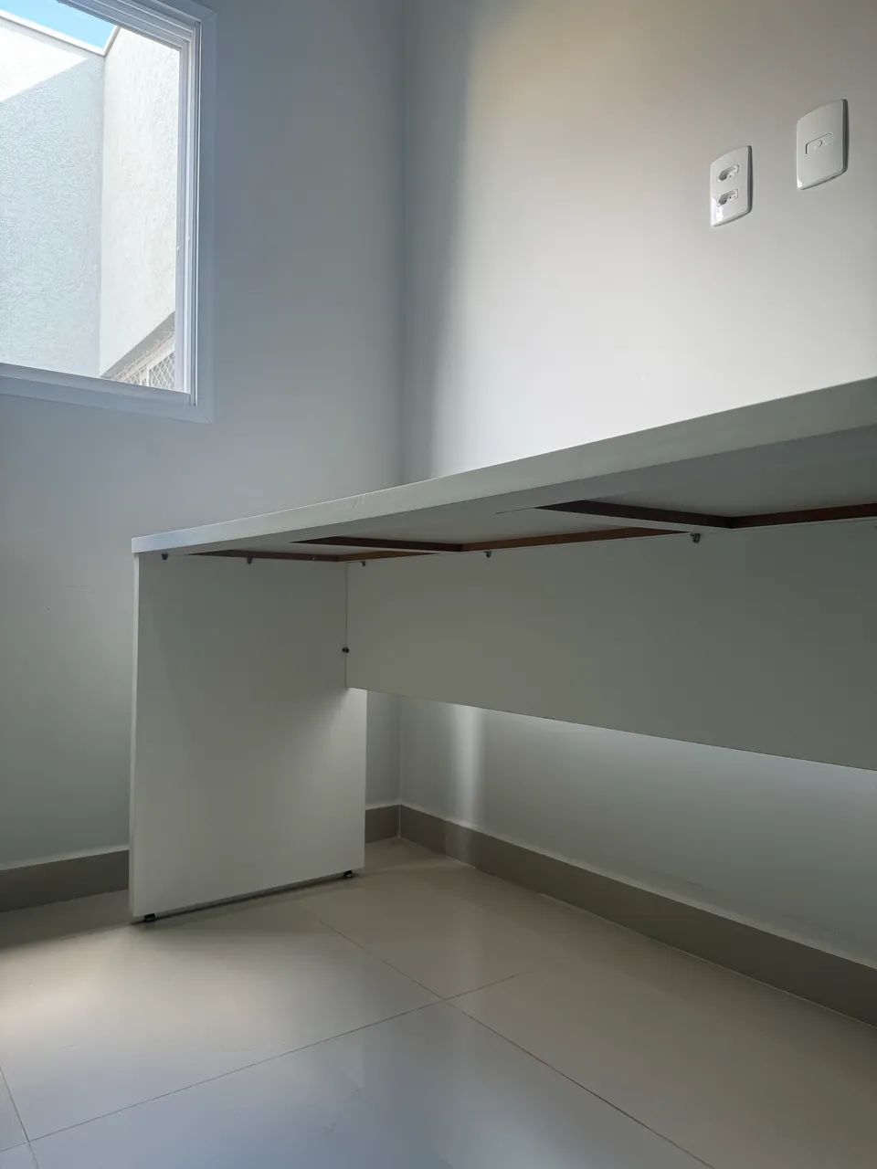 Mesa de Escritorio Branca - Foto 2