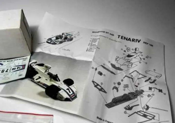 Kit de Modelismo Miniatura Brabham BT44B 1975 Tenariv - Foto 4