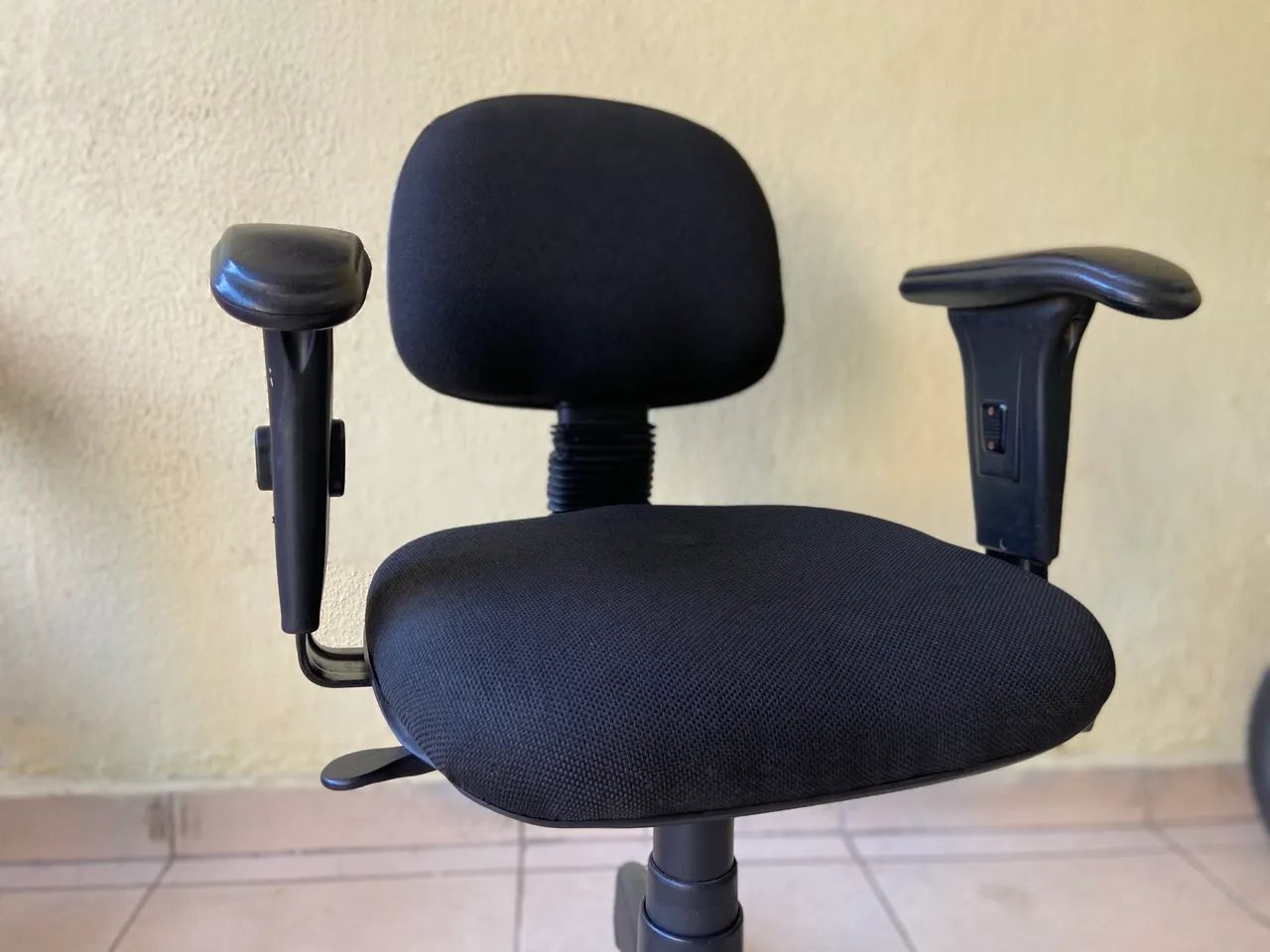 VENDO CADEIRA DE ESCRITÓRIO  - Foto 3