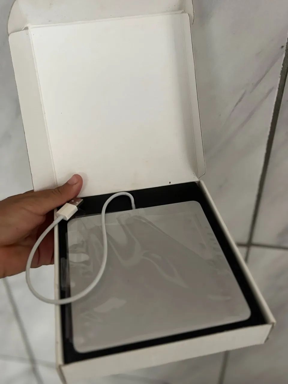 Apple USB SuperDrive (leitor e gravador de CD/DVD externo original da Apple) - Foto 3