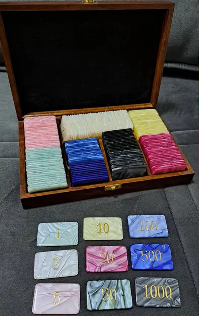 Estojo de Poker com fichas em madre pérola