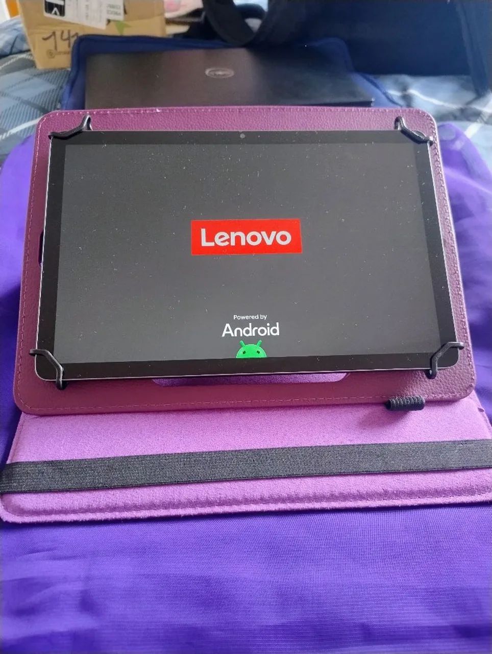 Tablet Lenovo10.1 sem uso com capa