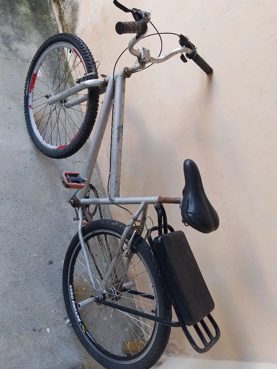 Vende-se bicicleta 