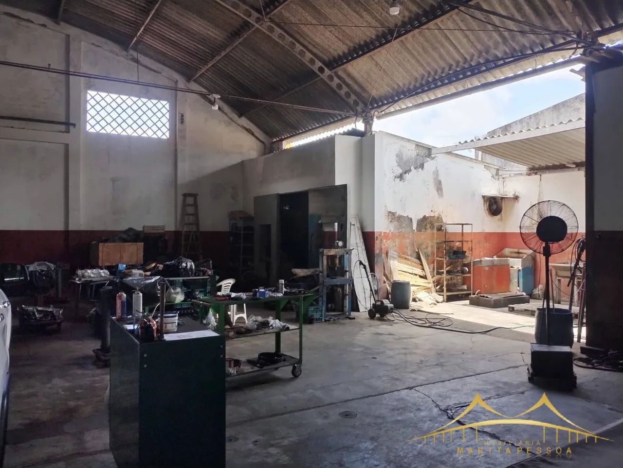 Ótimo Galpão em Tirol Próximo a Praça Augusto Leite com 1.000m² - Foto 5