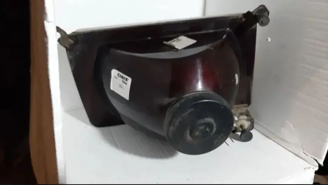 Farol Direito Cibié Ford Cargo 1991/2000 Lente Vidro Trincada - Foto 3