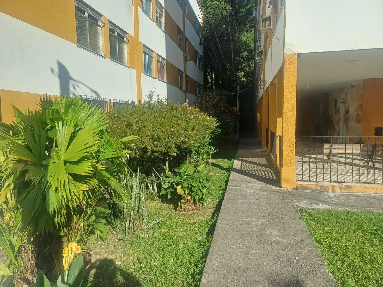 APARTAMENTO 3 QUARTOS CONDOMÍNIO FECHADO