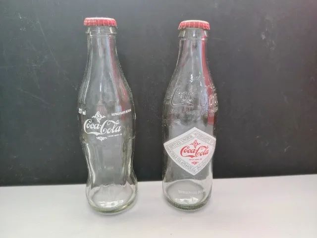 Coleção itens Coca Cola Garrafas vidro e alumínio