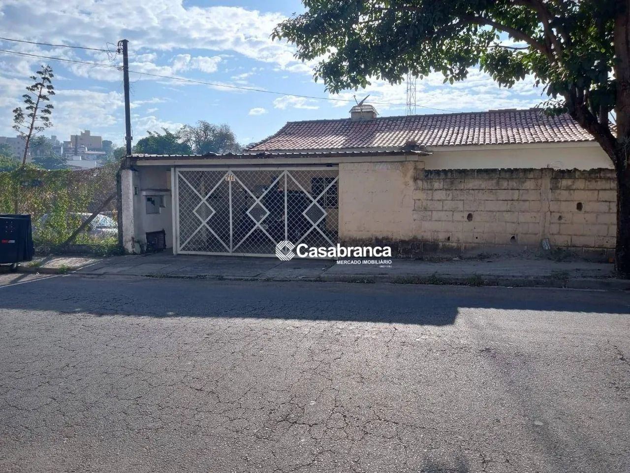 Terreno com 1.074m² à venda na Vila Barão em Sorocaba.