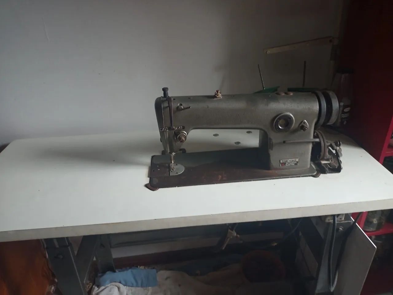 Máquina de Costura Industrial Reta