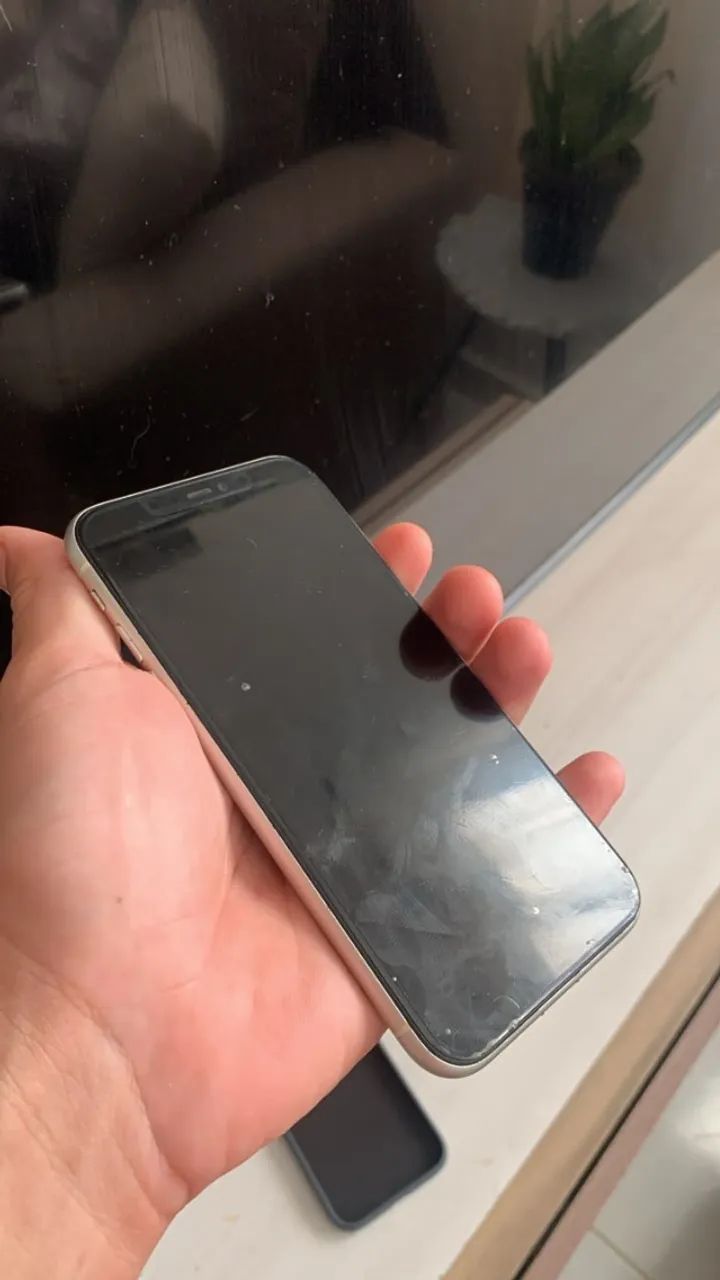 Iphone 11 64GB em otimo estado - Foto 2
