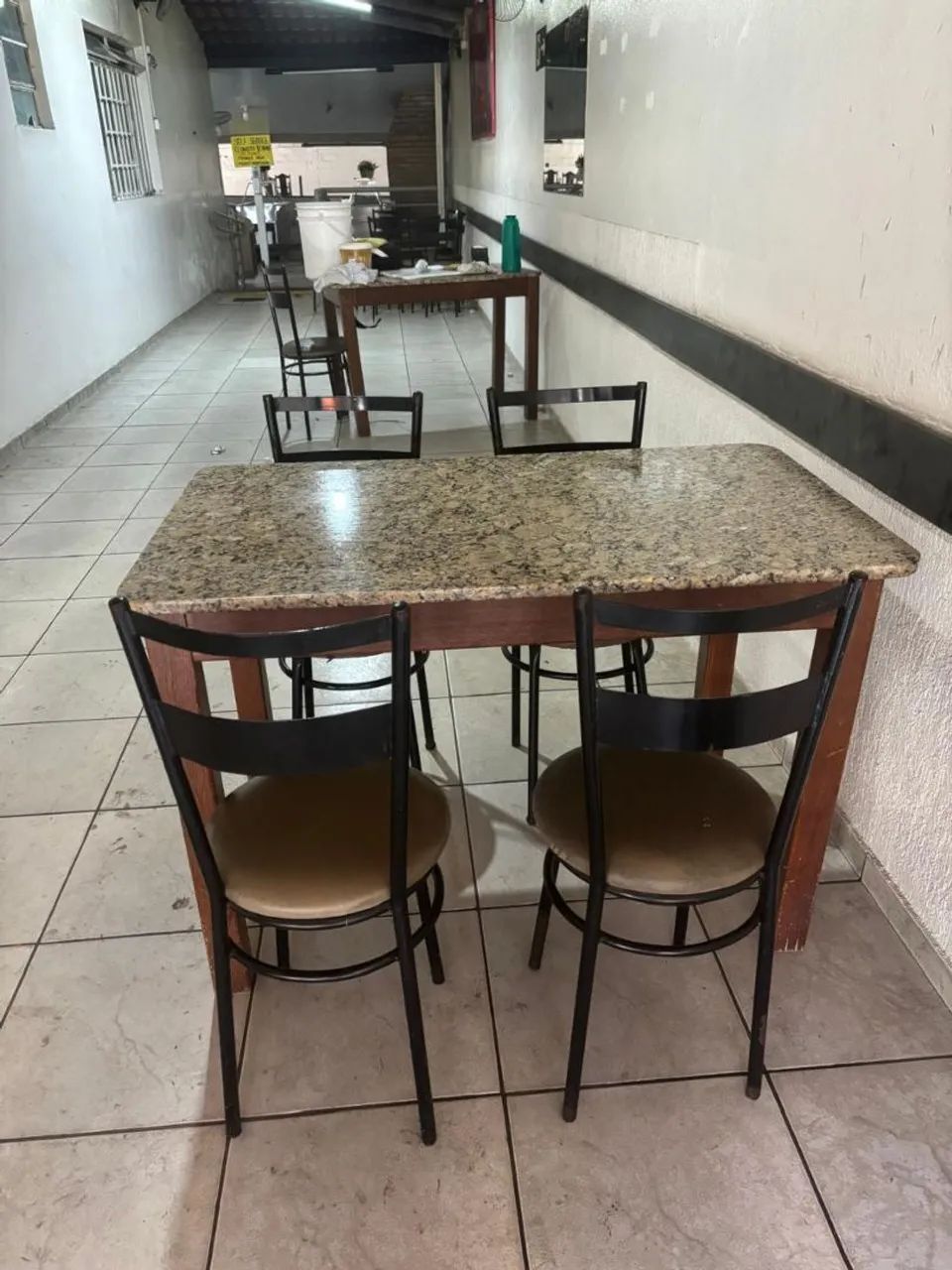 Mesa de madeira com tampo de granito  - Foto 4