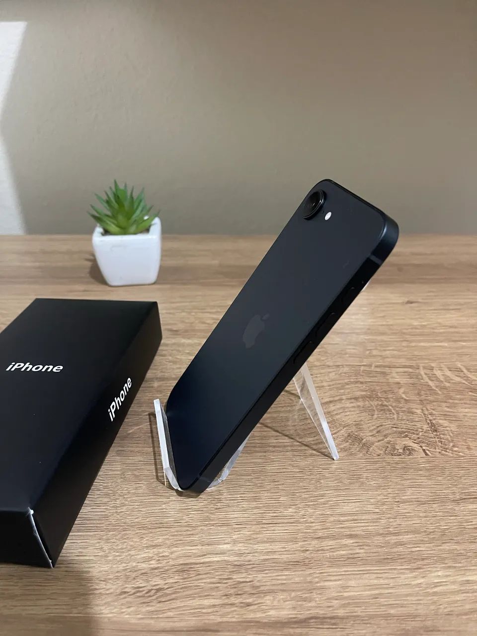 iPhone 16e 128GB - Garantia Apple de 6 meses  - Foto 2