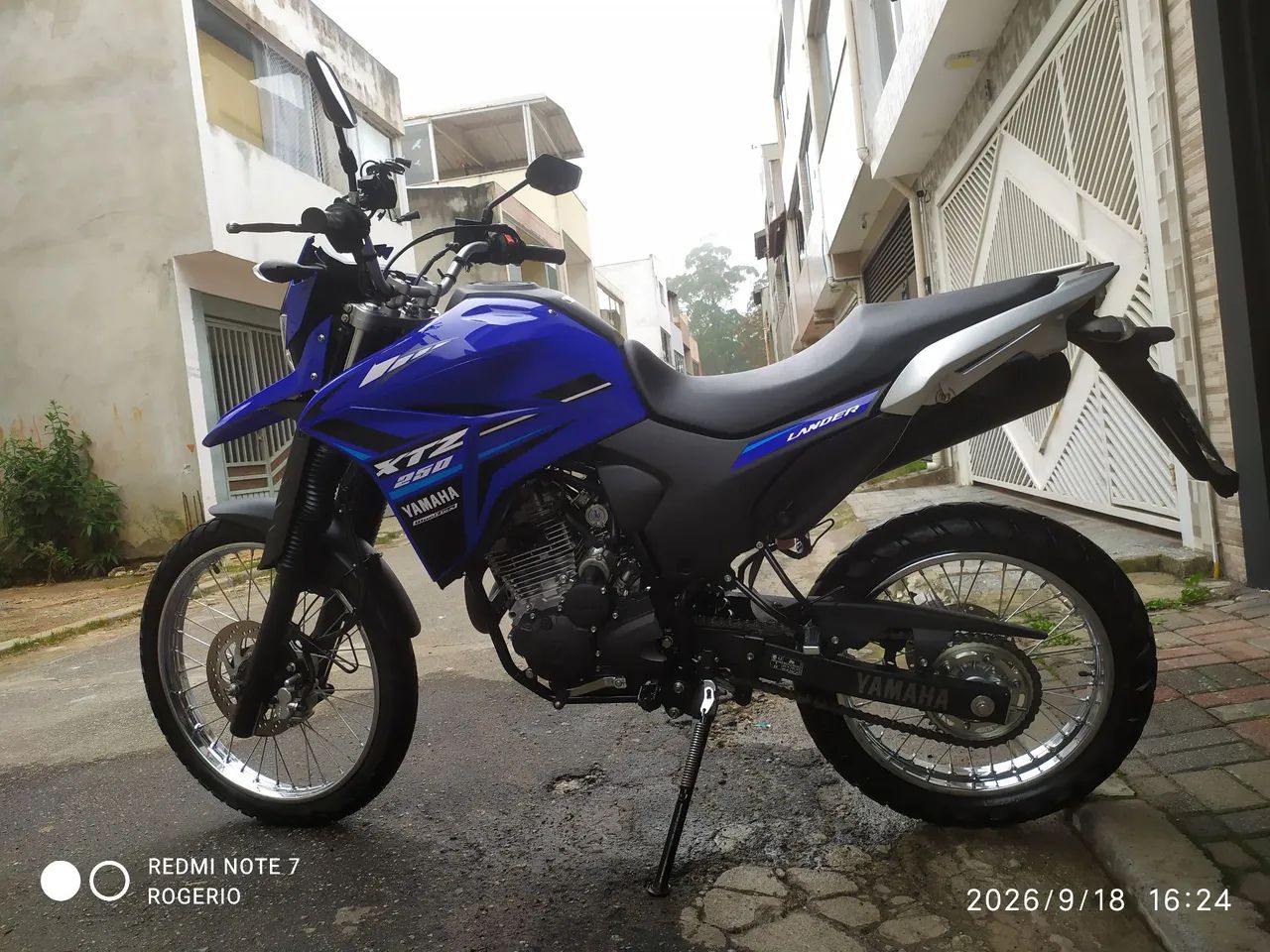 Lander 2024  baixo km - Foto 4