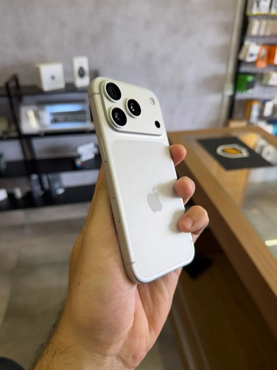 iPhone 17 pro 256gb Silver + impecável - Foto 2