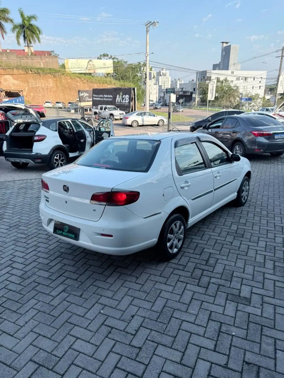 Fiat Siena EL 1.0 MPI Fire Flex 8V 4P 2010 - Foto 4