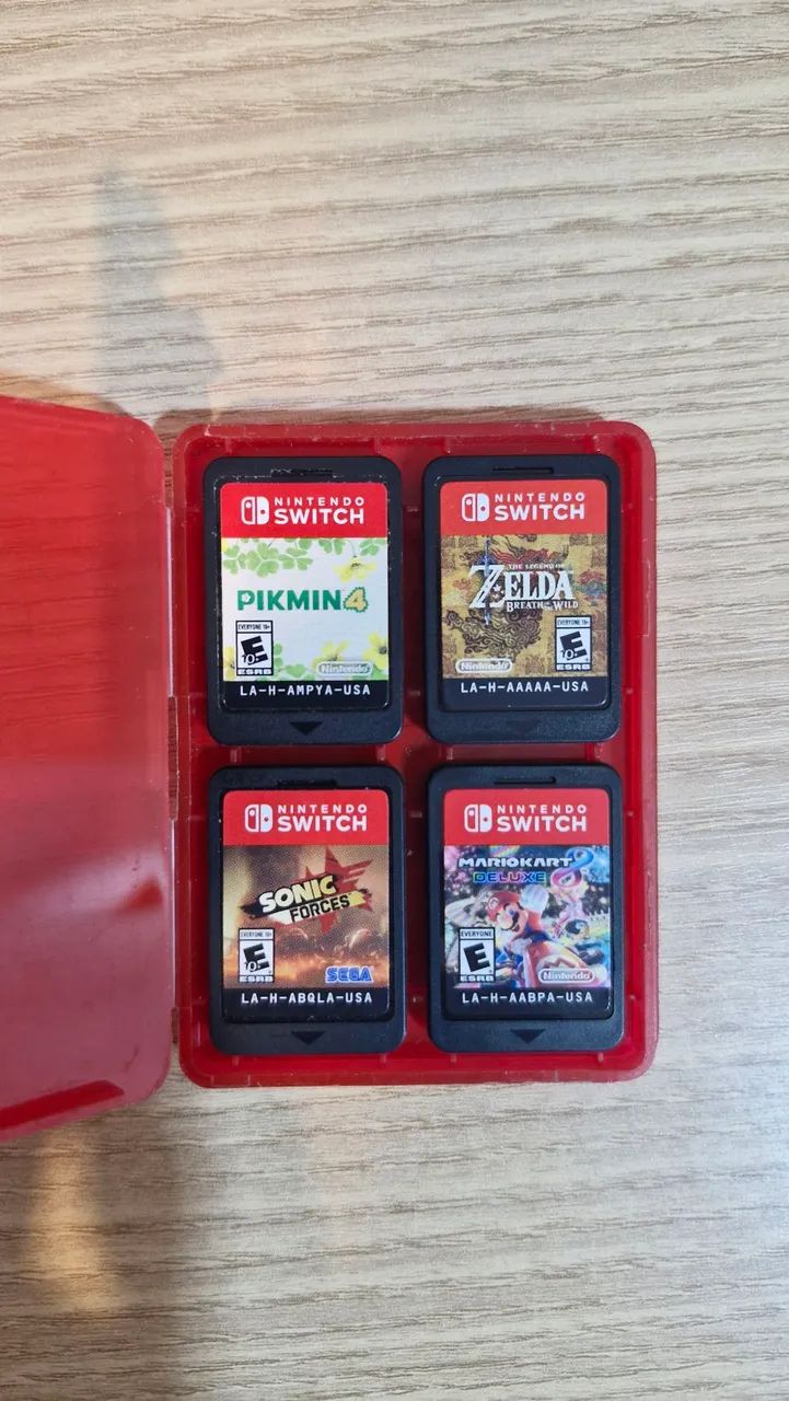 4 jogos nintendo switch LEIA A DESCRIÇÃO 