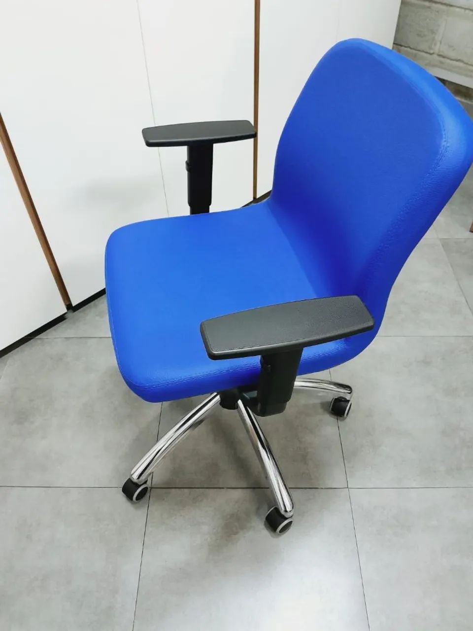 Poltrona Diretiva Azul - Foto 3
