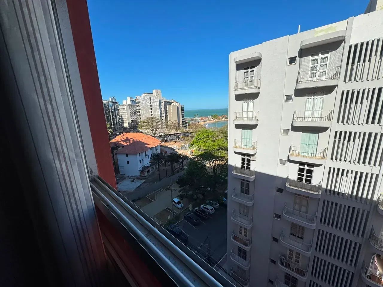 Lindo AP com vista mar, 2 quartos, elevador e garagem, mobiliado, Centro - Guarapari - ES - Foto 3