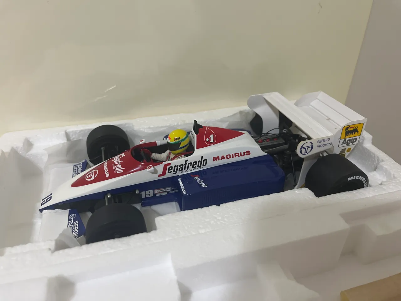 Ayrton Senna Porsche 956k 1:18 Minichamps Raridade - Hobbies e