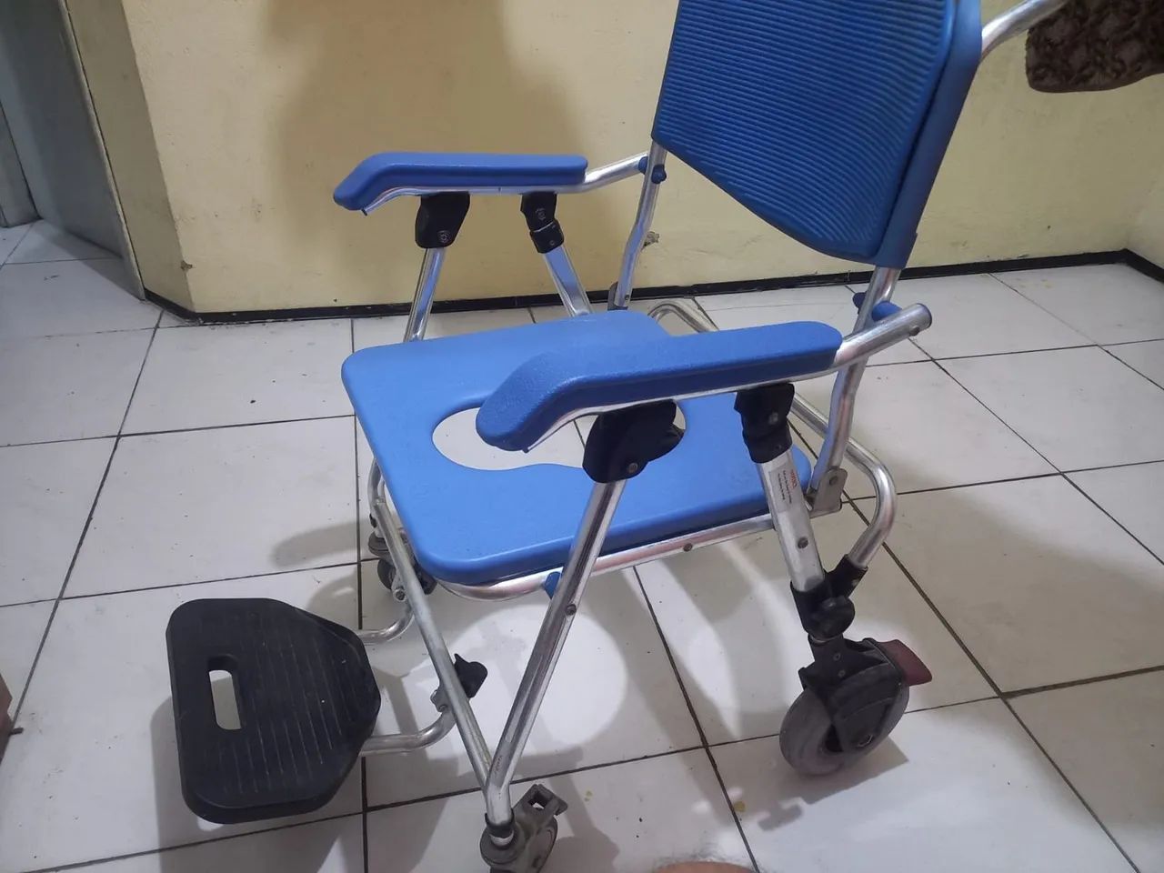 Cadeira de banho  - Foto 2