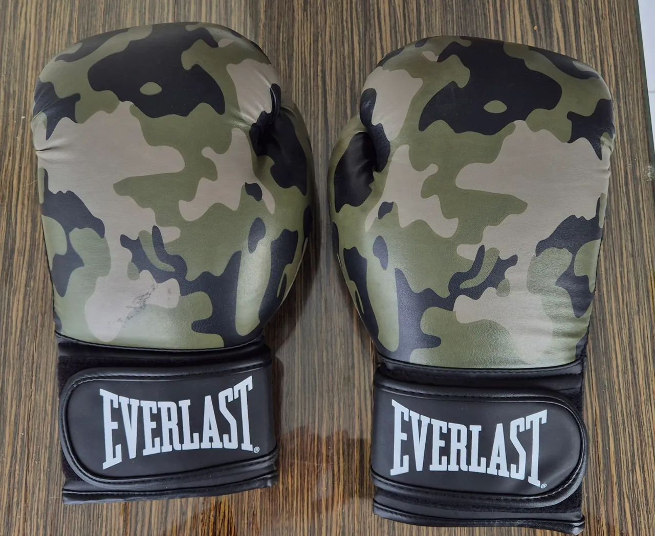 Luvas de Boxe Everlast Spark 14 oz para Sparring
