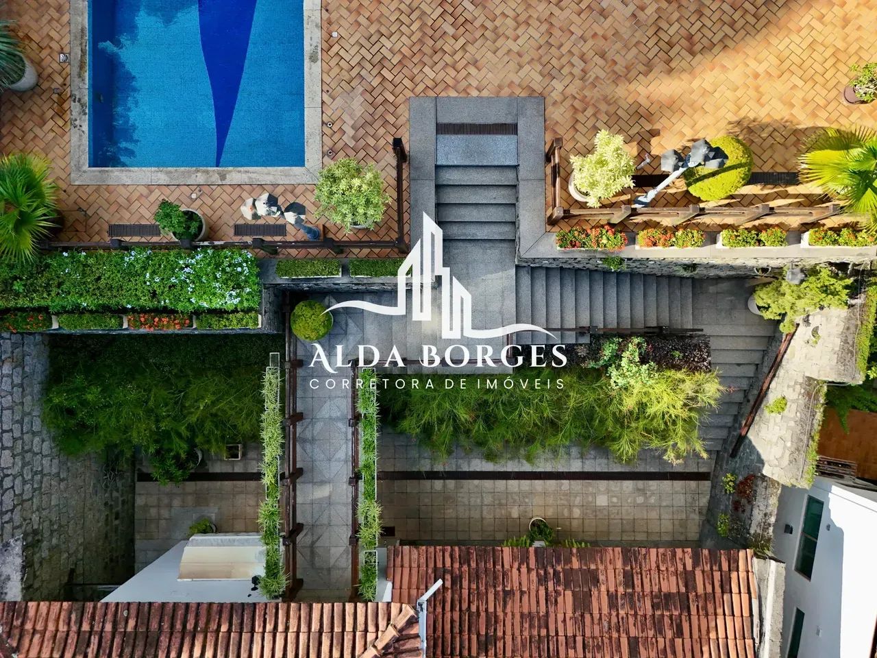 CASA EM FRADINHOS | 848 m²