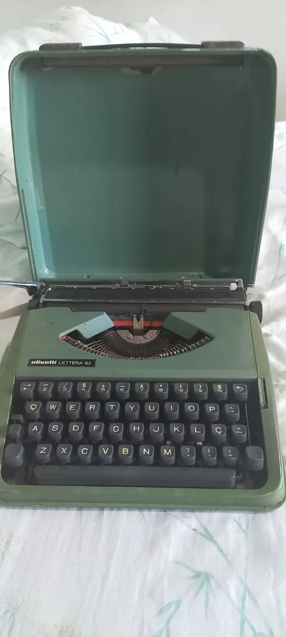 Maquina De Escrever Olivetti Lettera 82 - Foto 5