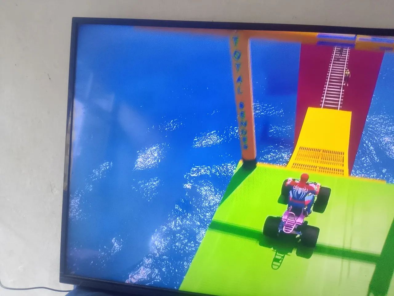 Tv pegando tudo 