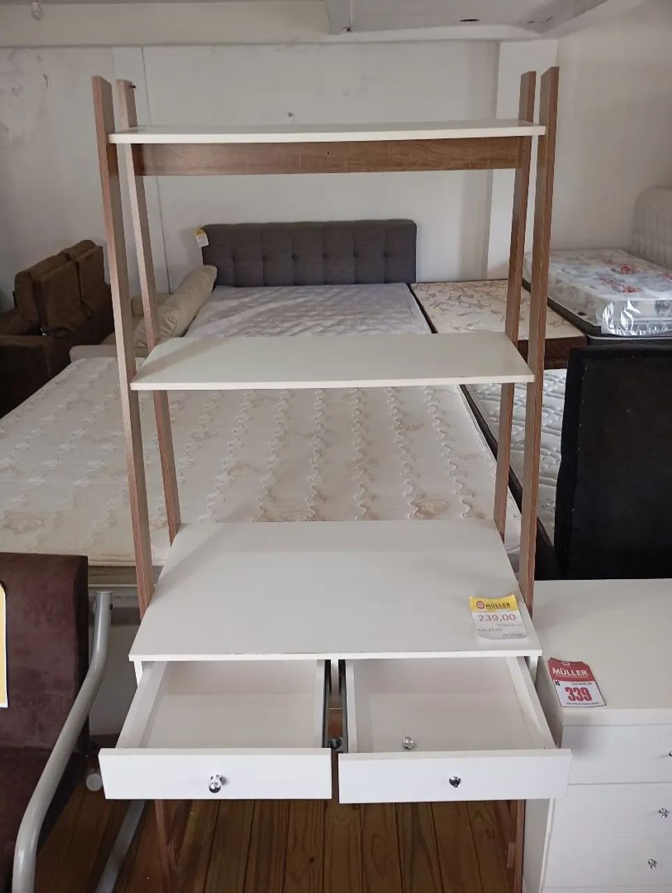 Escrivaninha com prateleiras - Foto 3