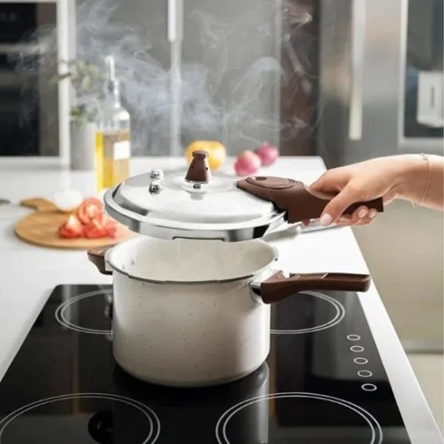 Jogo De Panela Pressão 4,2l + Conjunto 5 Pçs Optima Brinox - Foto 4